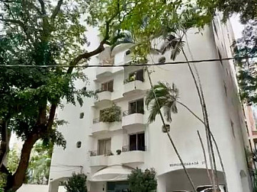 Apartamento com 1 dorm. e vaga no Itaim Bibi - 43m�
